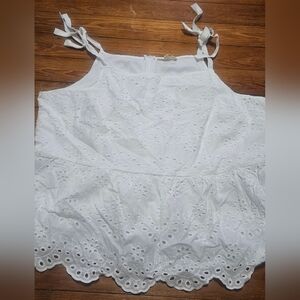 Rebellion top white eyelette adorable 😍 💖 💕
